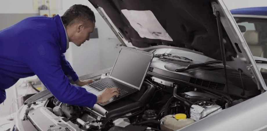 Things To Consider Before Buying A Laptop For Automotive Technicians